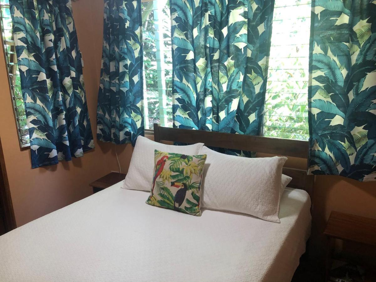 Hotel El Mono Feliz Ojochal Eksteriør bilde