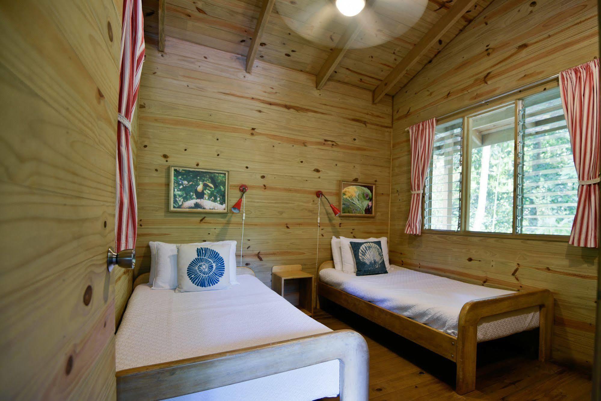 Hotel El Mono Feliz Ojochal Eksteriør bilde